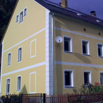 Fassadenanstrich, auch mit hochwertigen selbstreinigenden Anstrichen (Lotuseffekt)